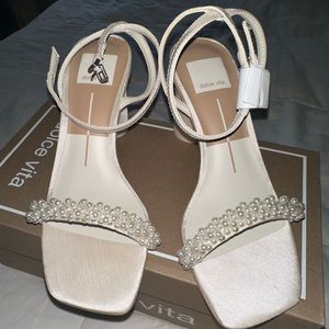 Dolce Vita Nory Heels in White/Vanilla size 6